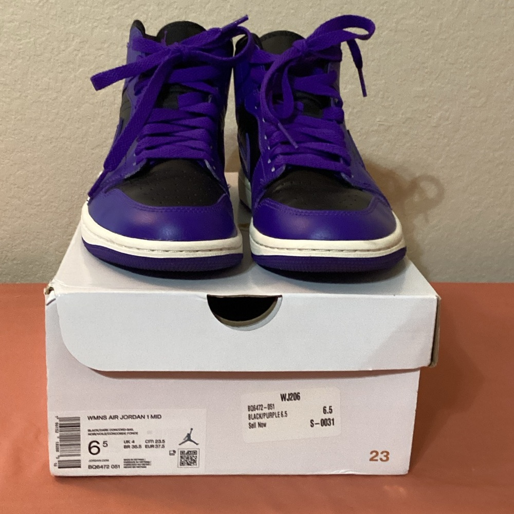 Final Reduction Nike Women’s Air Jordan 1 Mid in Concord Purple and Black 6.5